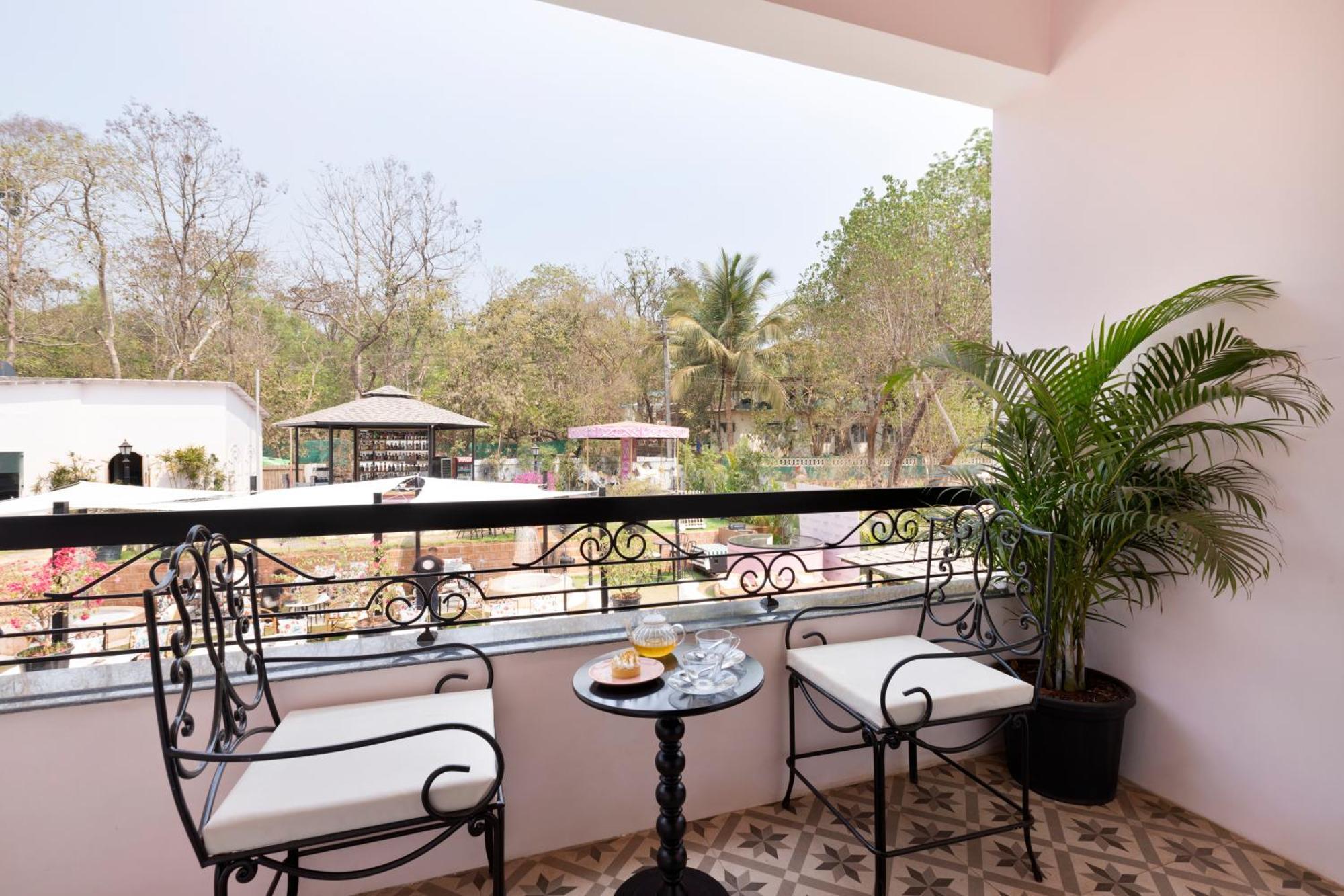 Mademoiselle Boutique Resort And Cafe Вагатор Екстер'єр фото